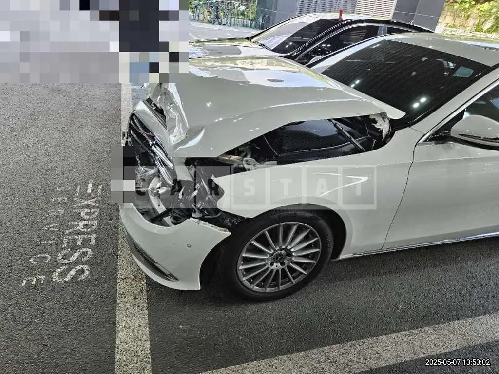 Photo 2 of 15: 2020 Mercedes-Benz E250 — Korean insurance auction