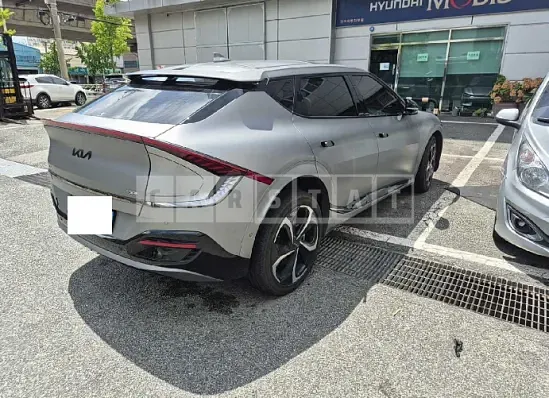 Photo 2 of 14: 2022 Kia EV6 — Korean insurance auction