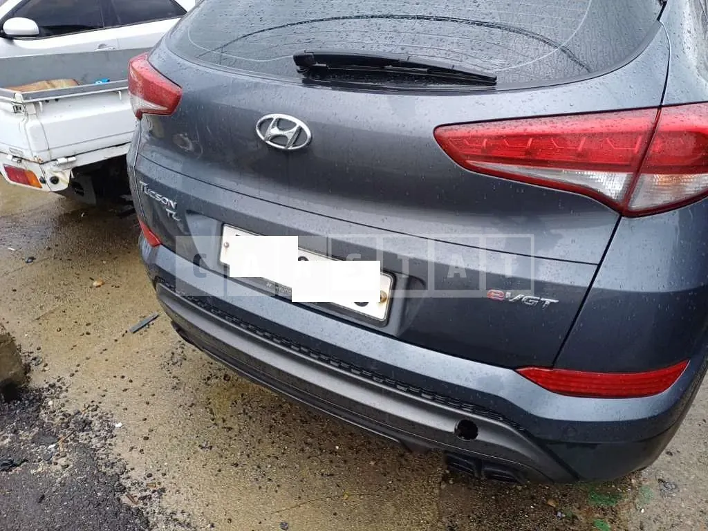 Photo 2 of 20: 2017 Hyundai Tucson — Korean insurance auction