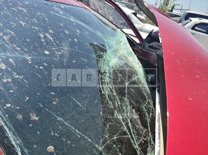 Photo 2 of 18: 2019 Hyundai Kona Electric, VIN KMHK381GFKU013210 — Korean insurance auction