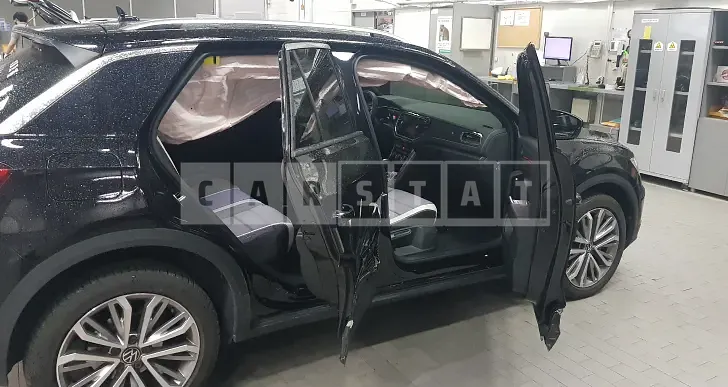 Photo 2 of 10: 2022 Volkswagen T-Roc 2.0 TDI, VIN WVGZZZA1ZNV022489 — Korean insurance auction