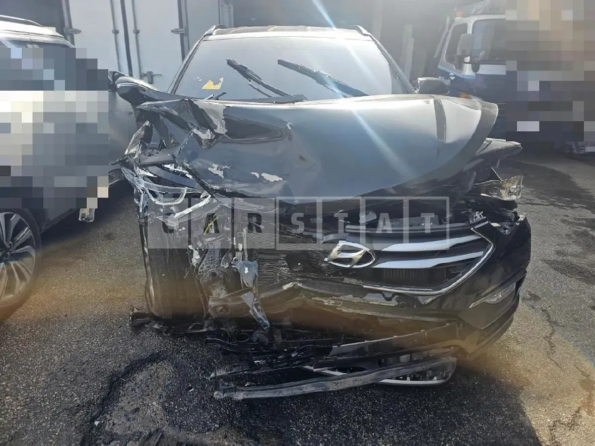 Photo 2 of 20: 2016 Hyundai Santa Fe DM 2.0, VIN KMHSW81UBHU734448 — Korean insurance auction