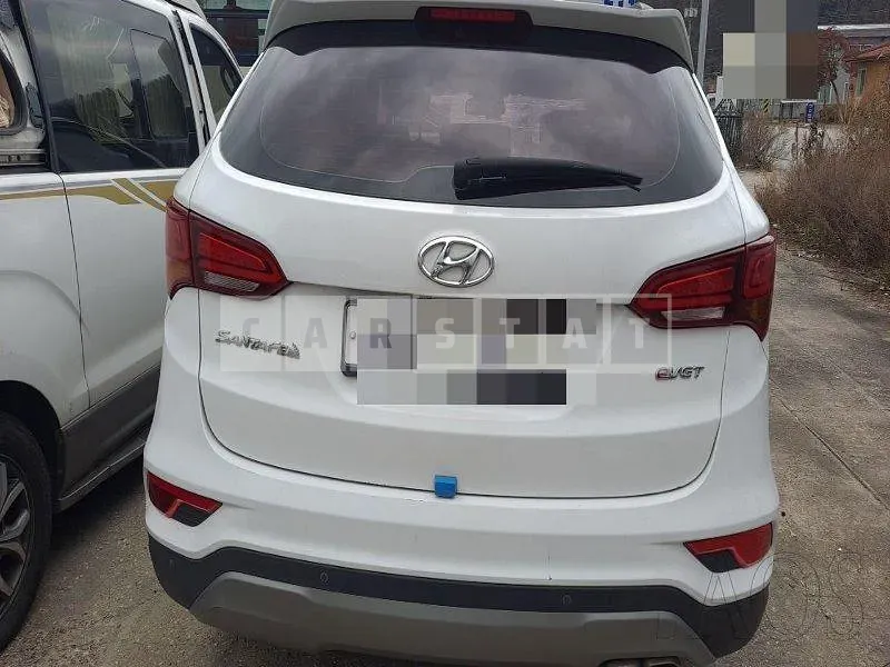 Photo 2 of 13: 2016 Hyundai Santa Fe DM 2.0, VIN KMHSW81UBGU651803 — Korean insurance auction
