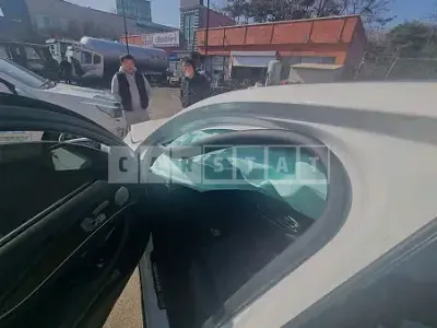 Photo 1 of 9: 2019 Mercedes-Benz E300, VIN WDDZF4JB4KA498073 — Korean insurance auction