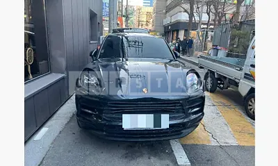 Photo 1 of 28: 2019 Porsche Macan, VIN WP1AA2956KLB19165 — Korean insurance auction
