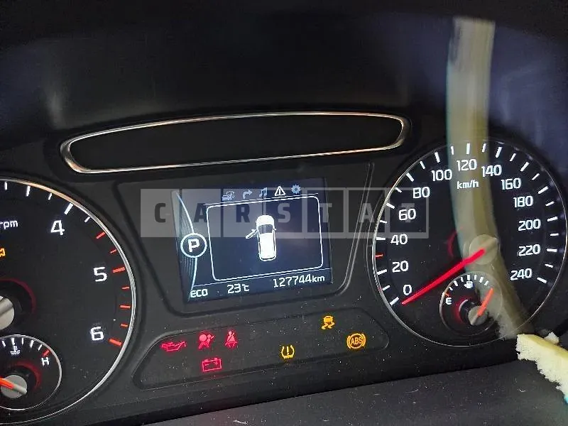 Photo 2 of 18: 2016 Kia Sorento — Korean insurance auction