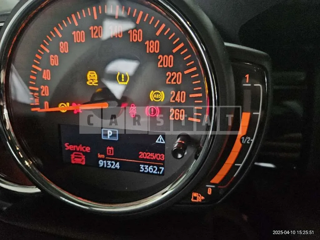 Photo 2 of 18: 2019 MINI Cooper — Korean insurance auction