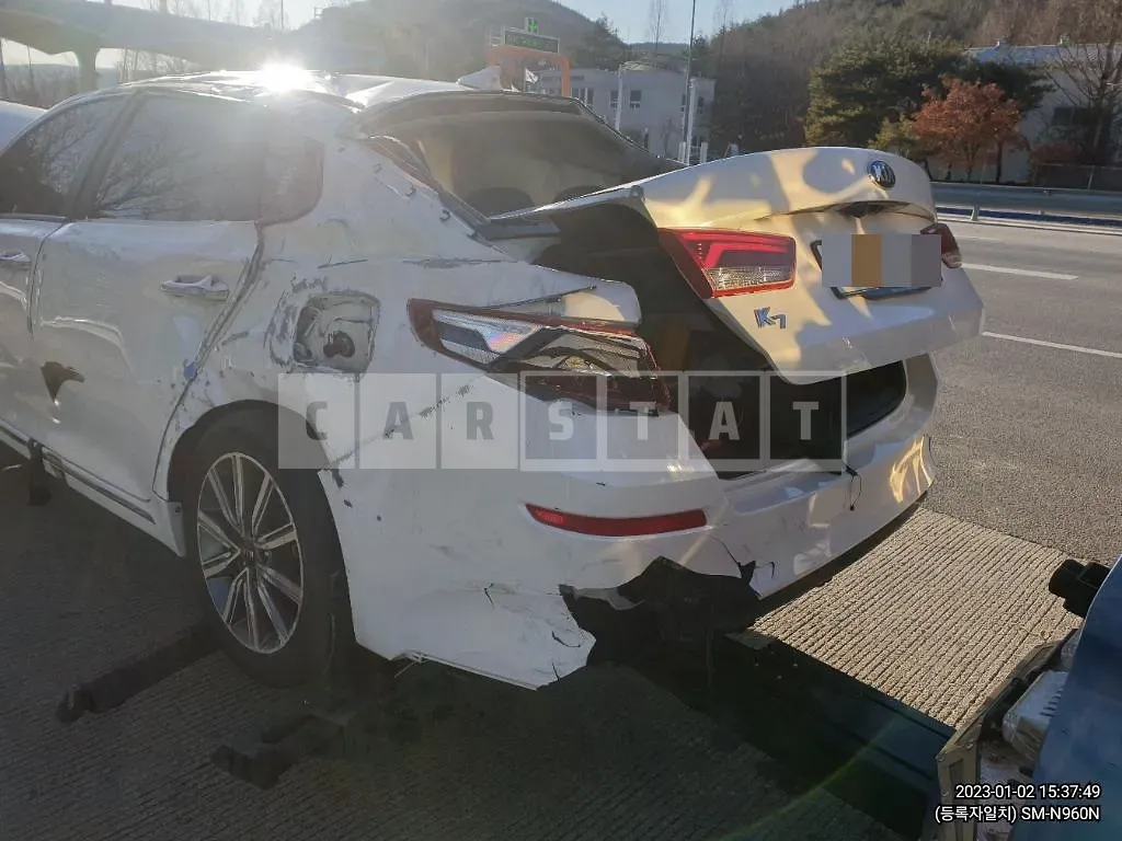 Photo 2 of 6: 2019 Kia K5 2.0(LPI), VIN KNAGU416BKA343254 — Korean insurance auction