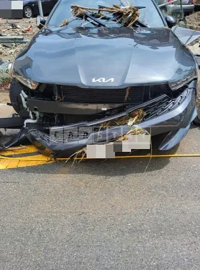 Photo 1 of 10: 2021 Kia K5 2.0 — Korean insurance auction