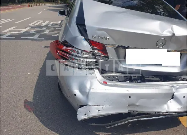 Photo 2 of 7: 2016 Mercedes-Benz E 300 4Matic — Korean insurance auction