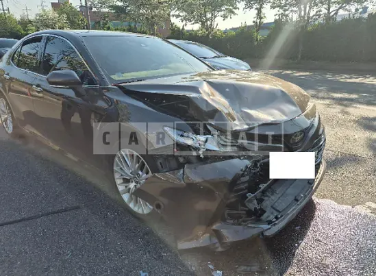 Photo 2 of 15: 2019 Toyota Camry — Korean insurance auction