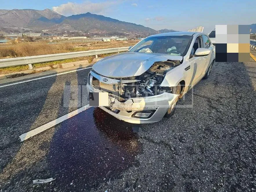 Photo 3 of 3: 2014 Kia K5 LPG — Korean insurance auction