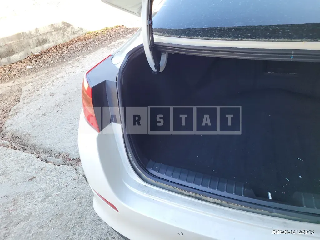 Photo 2 of 50: 2015 Kia K5, VIN KNAGN419BFA647505 — Korean insurance auction