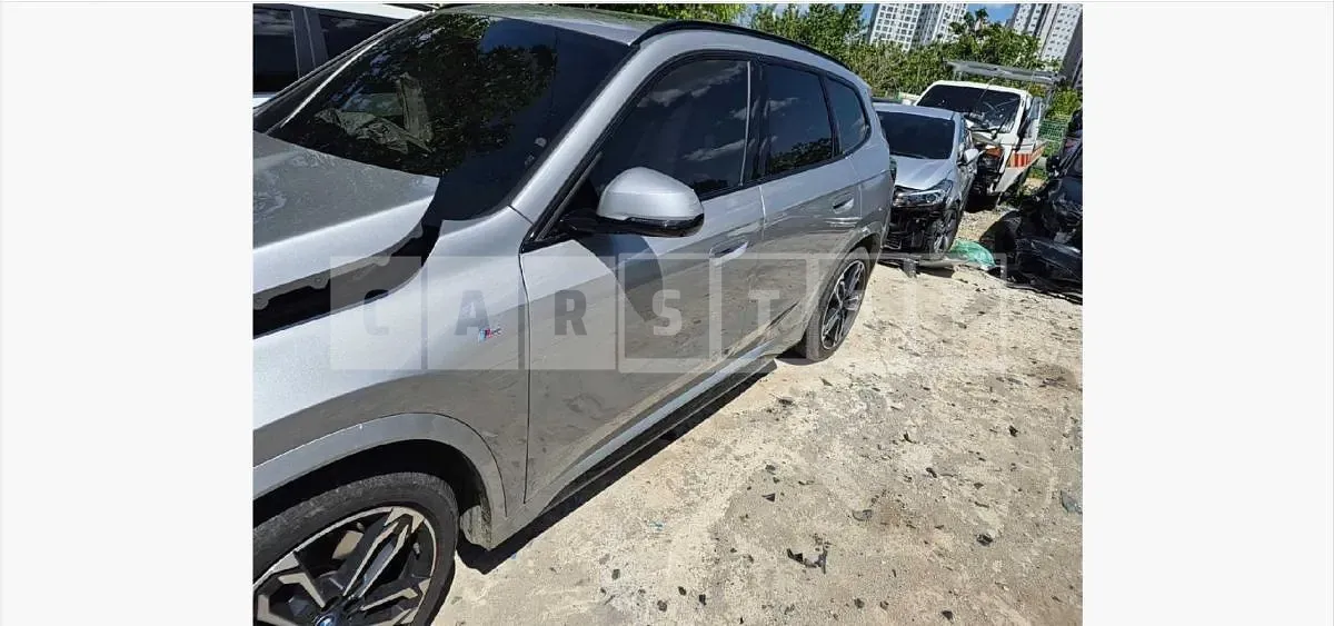Photo 2 of 42: 2024 BMW iX1 xDrive30 — Korean insurance auction