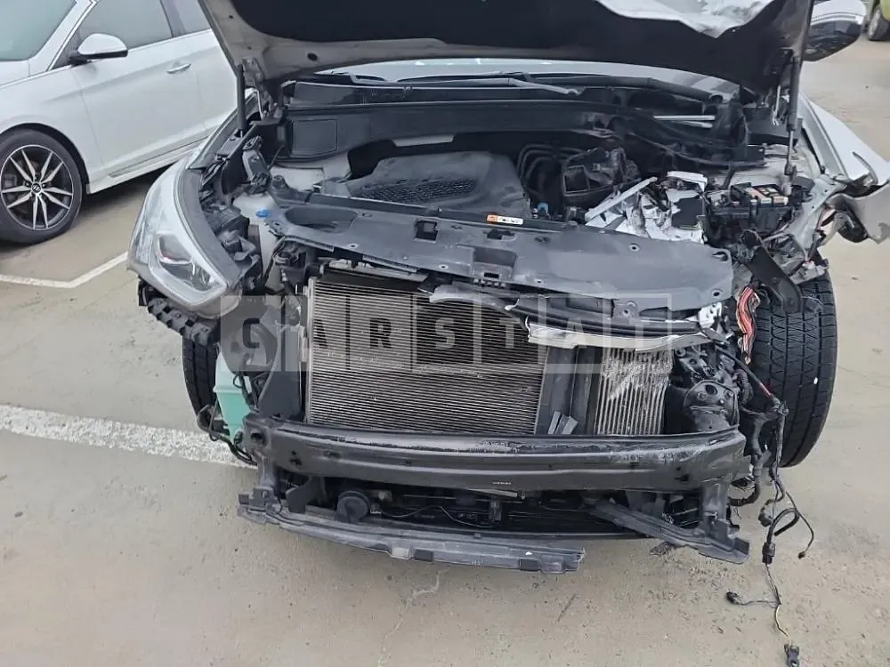 Photo 2 of 19: 2015 Hyundai Santa Fe, VIN KMHSW81XDFU489794 — Korean insurance auction