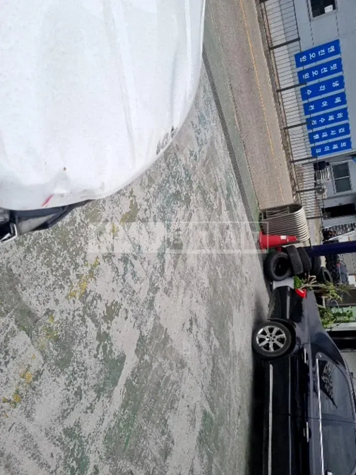 Photo 2 of 50: 2023 Kia Carnival Limousine, VIN KNANE813BPS232949 — Korean insurance auction