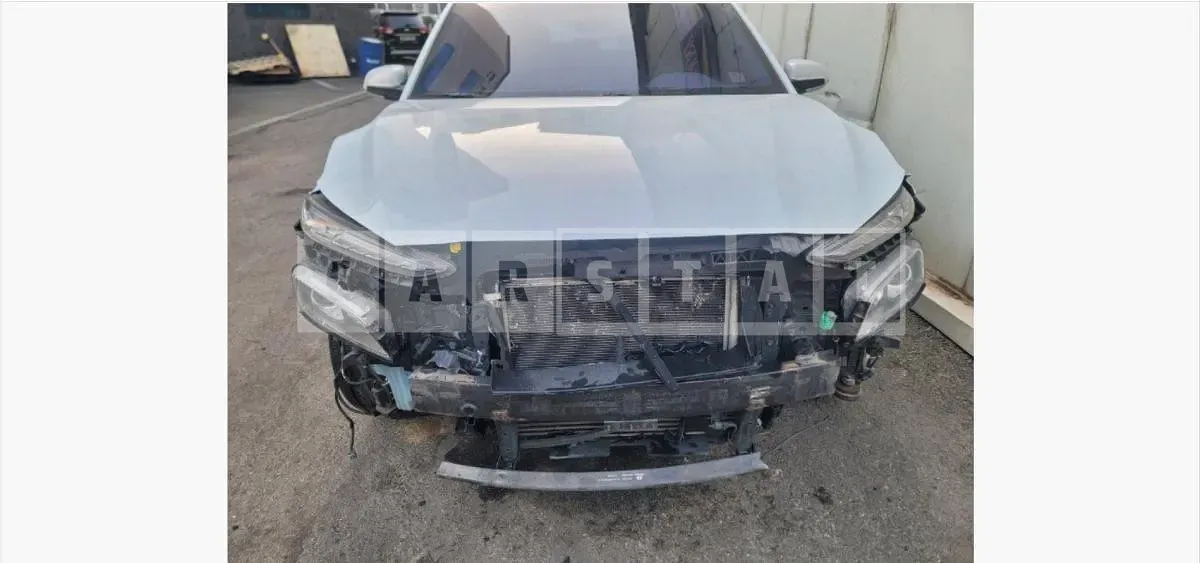 Photo 2 of 14: 2017 Hyundai Kona, VIN KMHK4815GJU015844 — Korean insurance auction