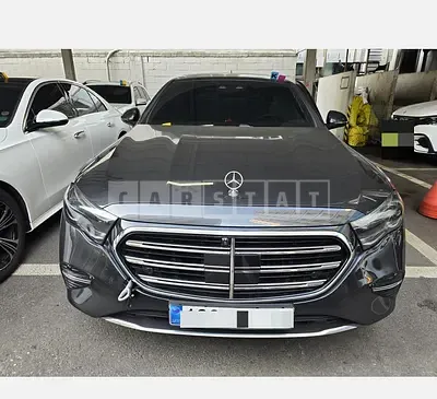Photo 1 of 30: 2024 Mercedes-Benz E300 4Matic — Korean insurance auction