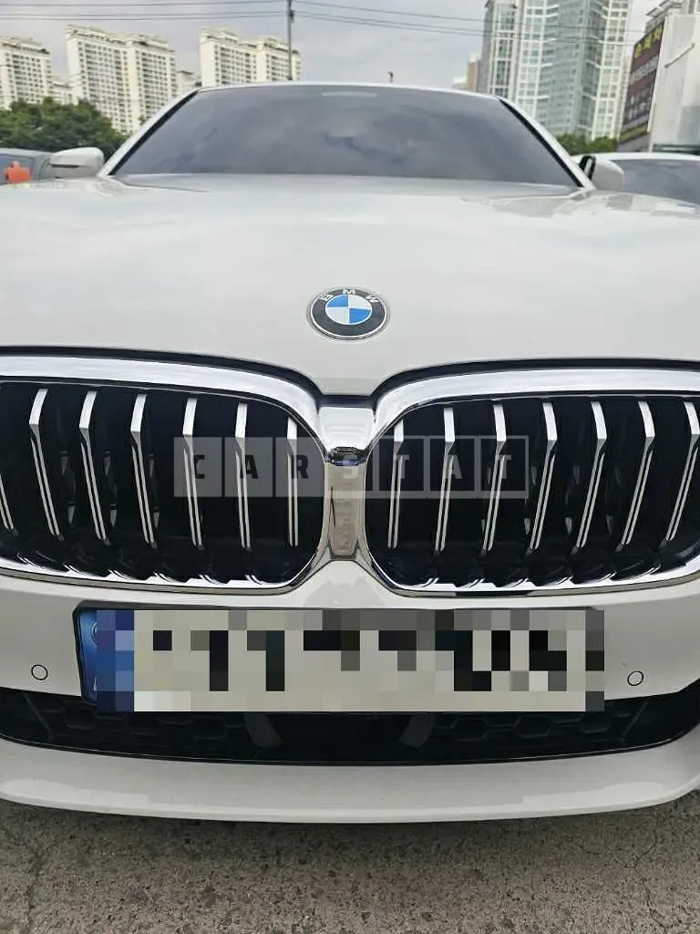 Photo 2 of 44: 2022 BMW 530i xDrive — Korean insurance auction