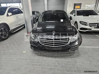 Photo 1 of 49: 2017 Mercedes-Benz E220 d, VIN WDDZF0EB7HA177477 — Korean insurance auction