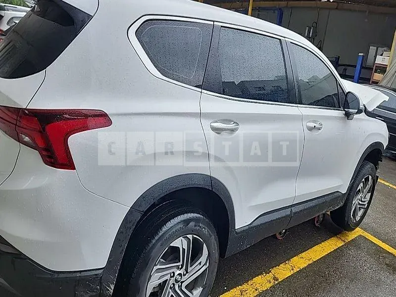 Photo 2 of 33: 2021 Hyundai Santa Fe, VIN KMHS281HGMU415267 — Korean insurance auction