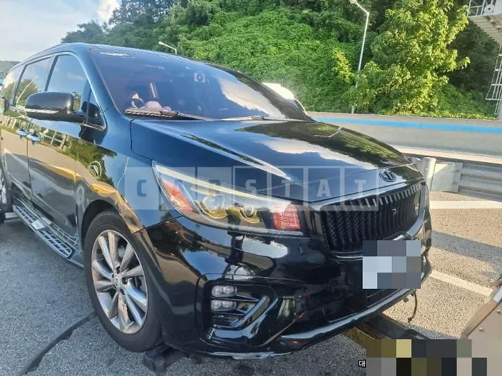 Photo 2 of 15: 2018 Kia Carnivals — Korean insurance auction