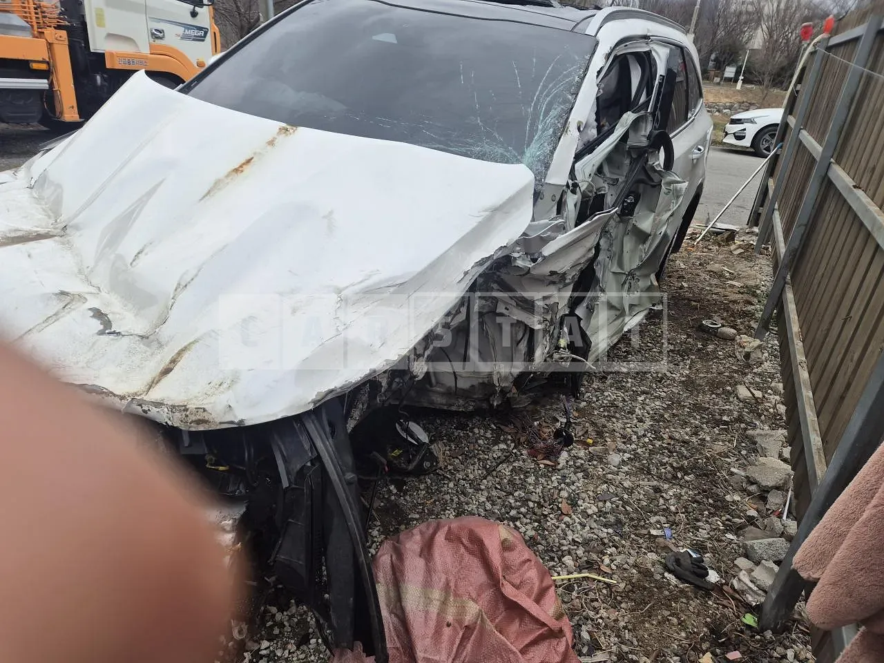 Photo 2 of 13: 2021 Kia Sorento, VIN KNARF81FGMA114147 — Korean insurance auction