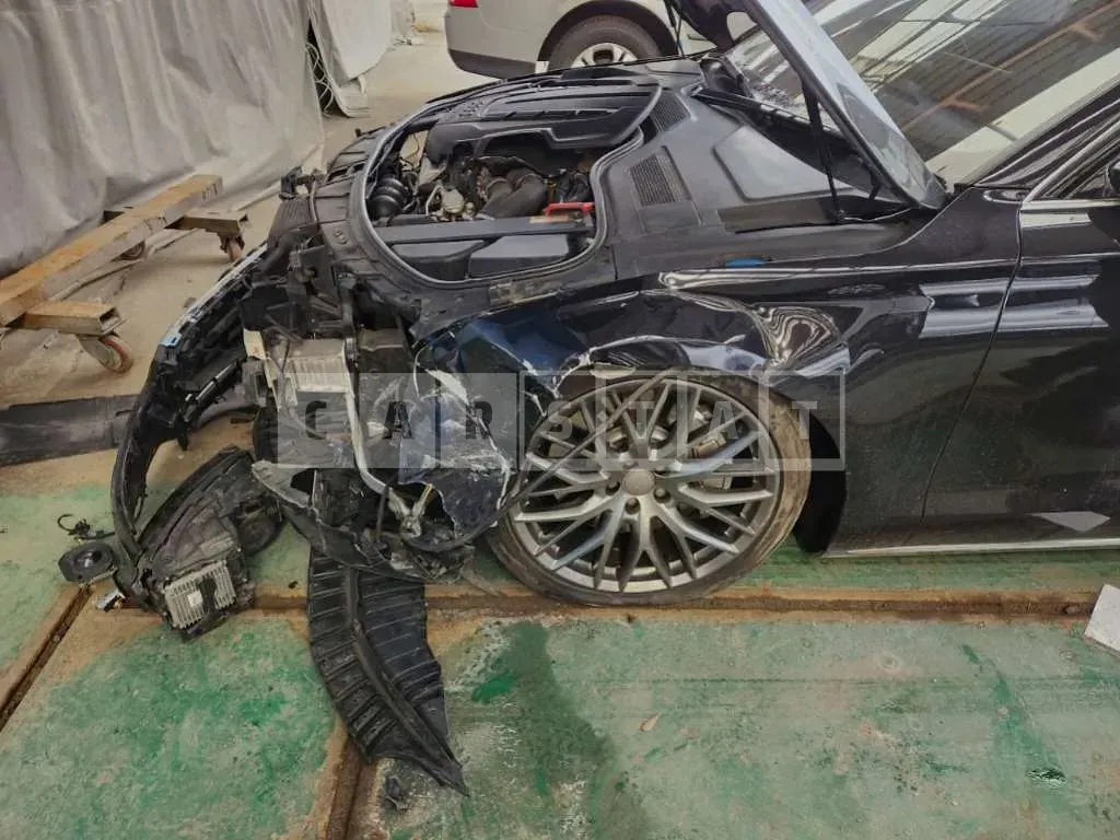 Photo 3 of 3: 2015 Audi A8L 60 TFSI quattro, VIN WAUZZZ4H2FN003993 — Korean insurance auction