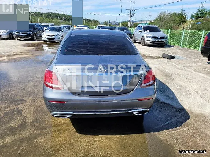 Photo 2 of 27: 2018 Mercedes-Benz Substance E220d — Korean insurance auction