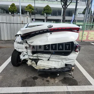 Photo 1 of 8: 2021 Kia K5 2.0 — Korean insurance auction
