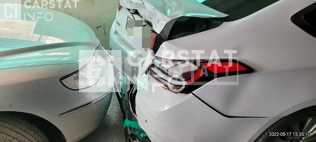 Photo 2 of 8: 2017 Genesis G80 3.3, VIN KMHGM41DDJU260678 — Korean insurance auction