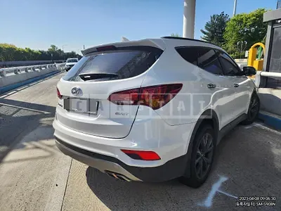 Photo 1 of 20: 2016 Hyundai Santa Fe 2.2, VIN KMHSW81XBGU679551 — Korean insurance auction