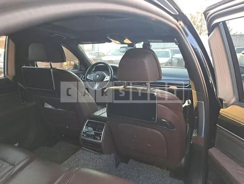 Photo 2 of 26: 2020 BMW 730Ld xDrive M Sport Packa — Korean insurance auction