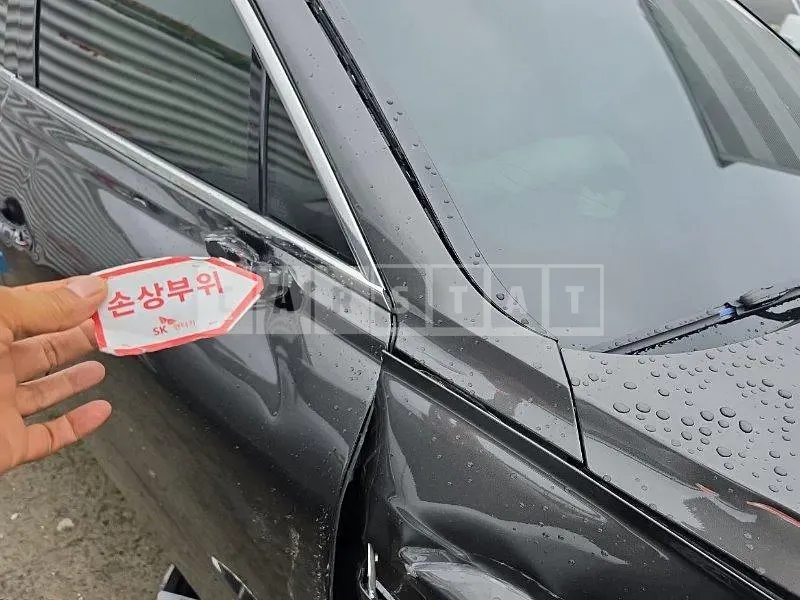 Photo 2 of 40: 2025 Genesis GV80 (AWD) — Korean insurance auction