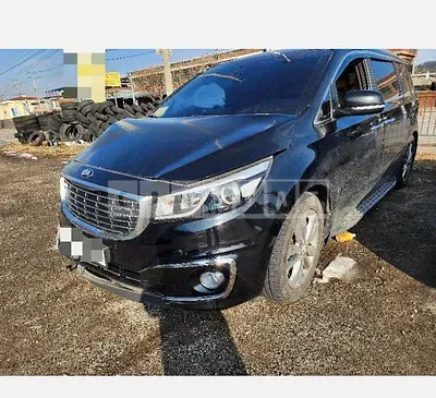 Photo 1 of 6: 2016 Kia Carnivals — Korean insurance auction