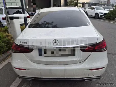 Photo 1 of 11: 2021 Mercedes-Benz E250 — Korean insurance auction