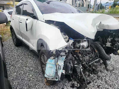 Photo 1 of 10: 2015 Kia Sportage, VIN KNAPE813BFK740292 — Korean insurance auction