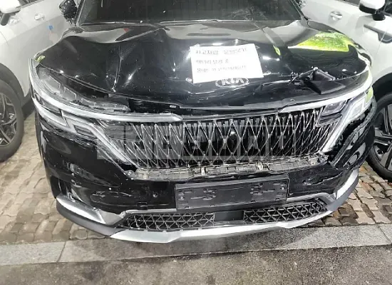 Photo 2 of 46: 2021 Kia Carnival, VIN KNANE81BBMS040761 — Korean insurance auction