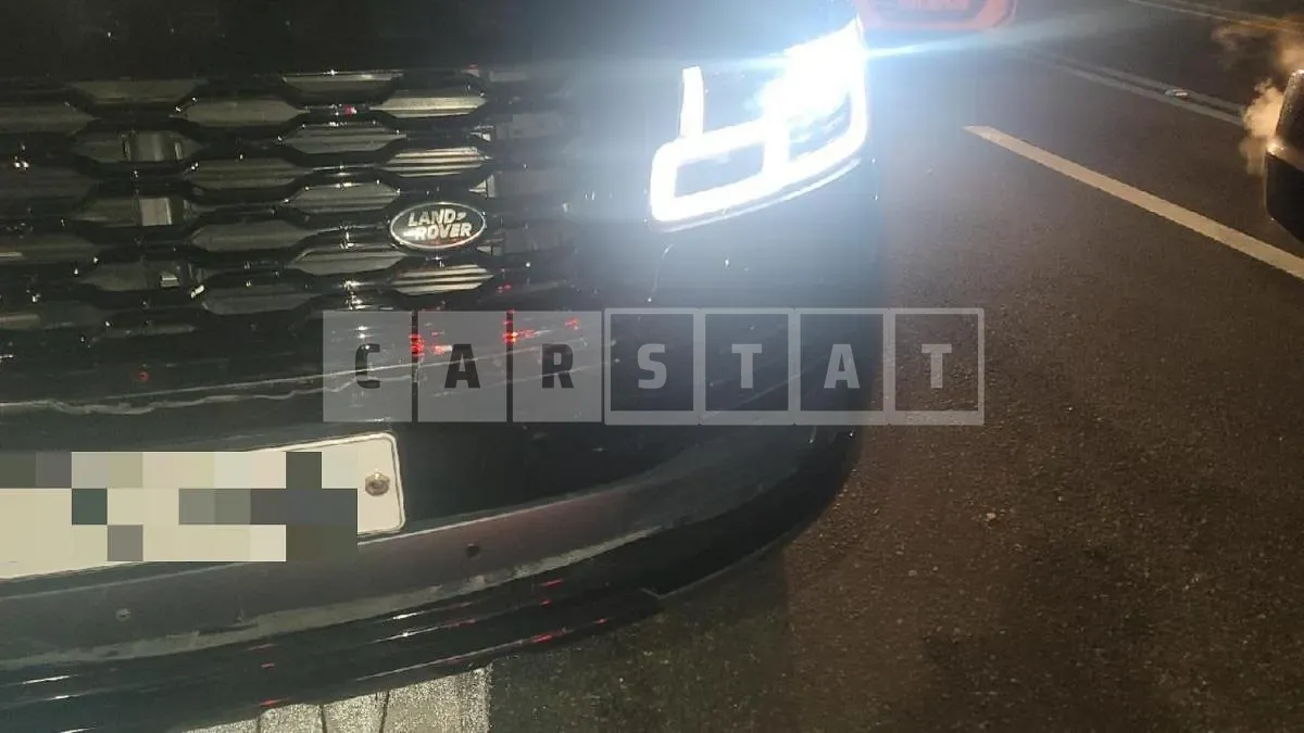 Photo 2 of 7: 2018 Land Rover Range Rover 4.4d, VIN SALGA2BJ8JA502496 — Korean insurance auction