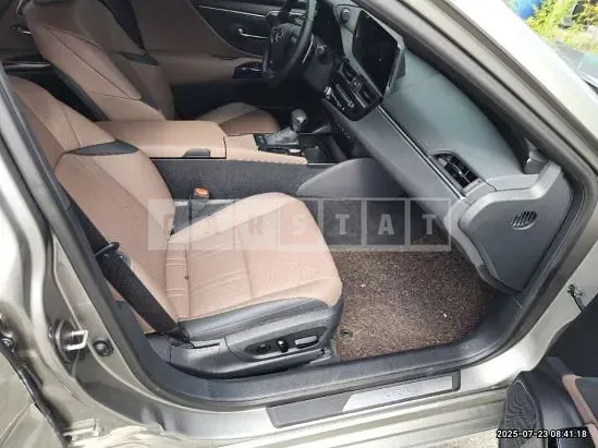 Photo 2 of 50: 2026 Lexus ES300h — Korean insurance auction