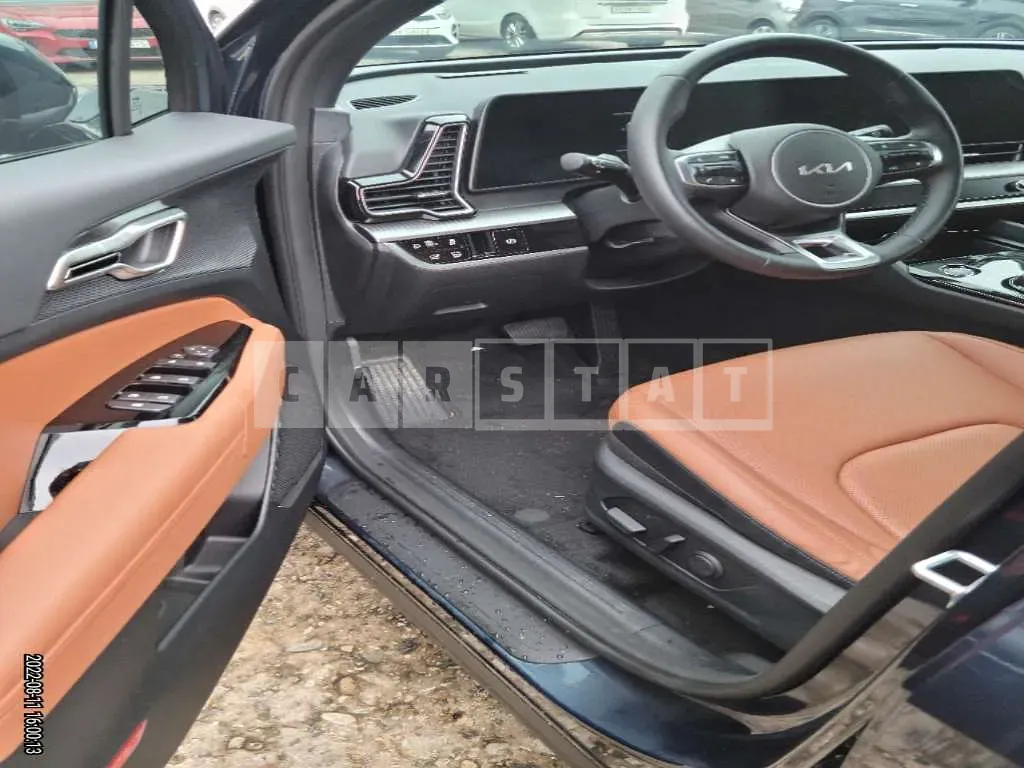 Photo 2 of 20: 2021 Kia K5, VIN KNAG541JBMA014044 — Korean insurance auction