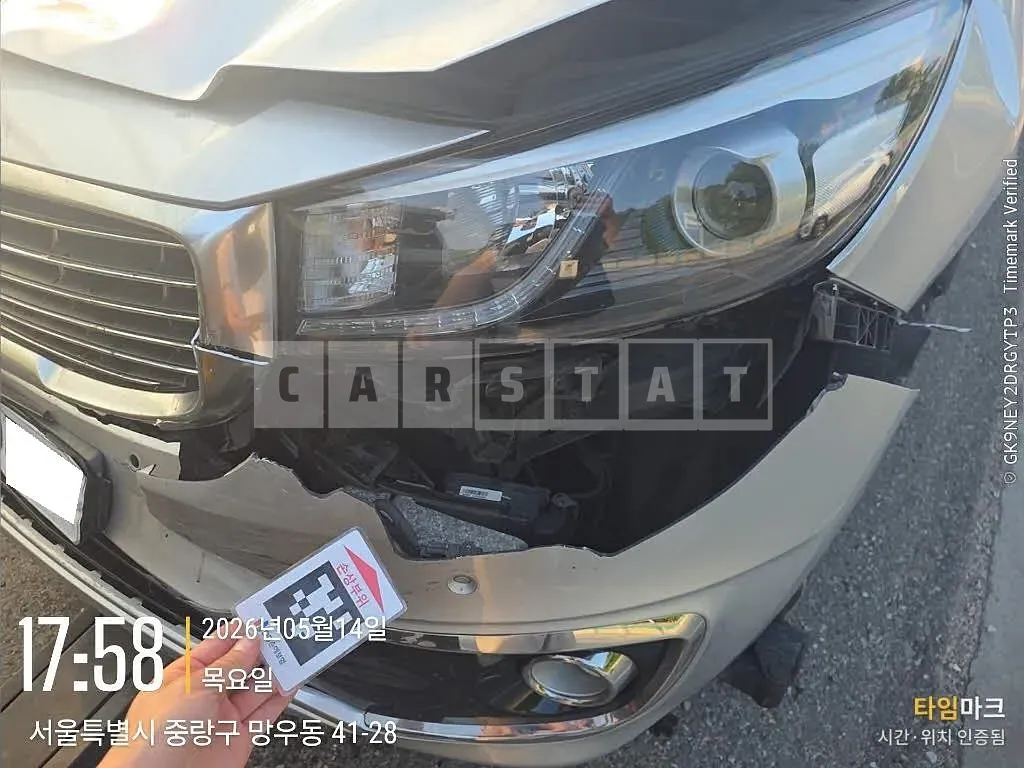 Photo 2 of 24: 2016 Kia Carnival, VIN KNAMC81ABHS275913 — Korean insurance auction