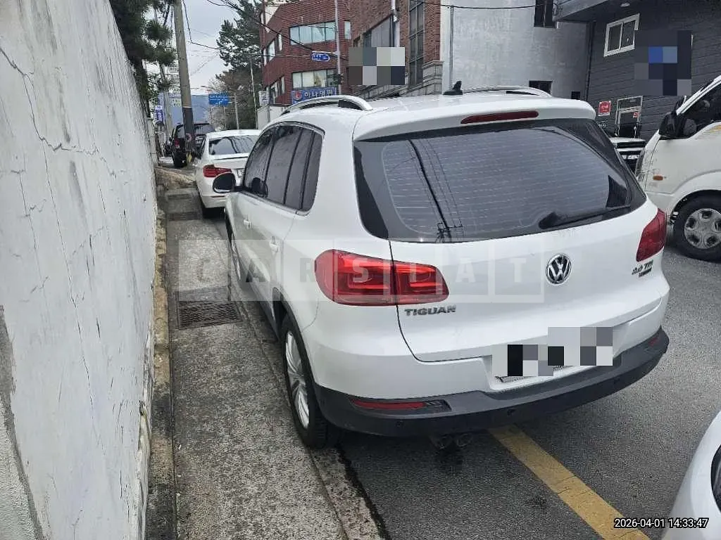 Photo 2 of 11: 2015 Volkswagen Tiguan 2.0 TDI BMT — Korean insurance auction