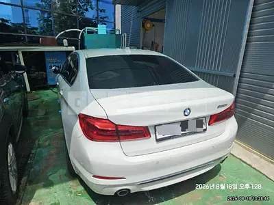 Photo 1 of 15: 2018 BMW 530i — Korean insurance auction