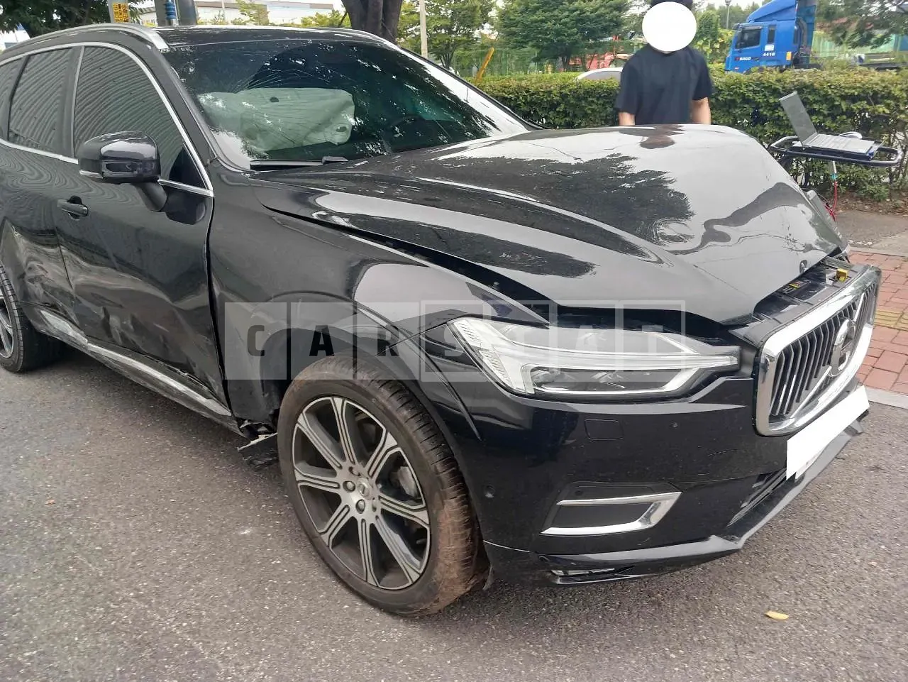 Photo 2 of 42: 2019 Volvo XC60D5 AWD, VIN YV1UZ68TCK1339105 — Korean insurance auction