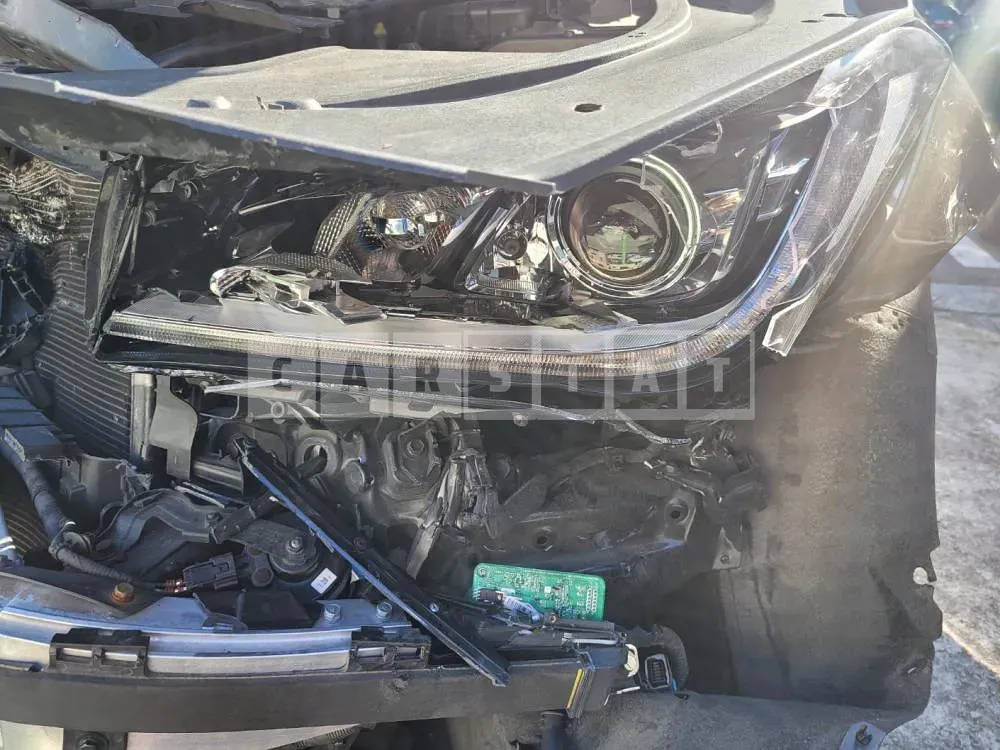 Photo 2 of 7: 2017 Hyundai Genesis /G80, VIN KMHGL41DDJU246320 — Korean insurance auction