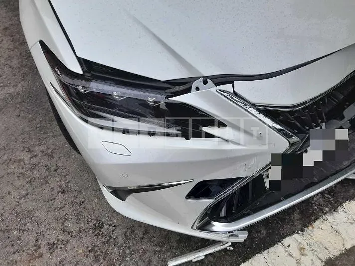 Photo 2 of 22: 2023 Lexus ES300h — Korean insurance auction
