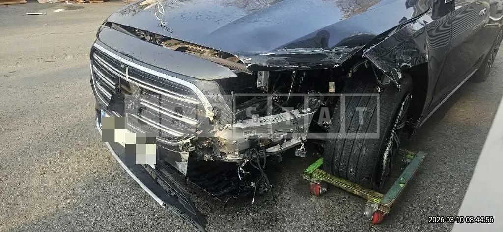 Photo 2 of 13: 2024 Mercedes-Benz E 300 4Matic — Korean insurance auction