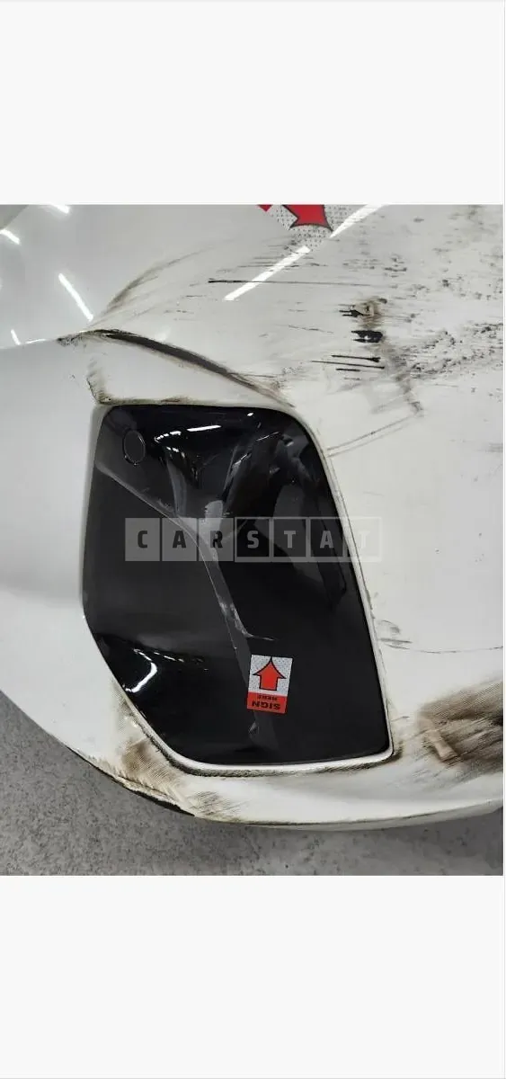 Photo 2 of 4: 2024 BMW (parts) 520i Front Bumper, Headlamp — Korean insurance auction