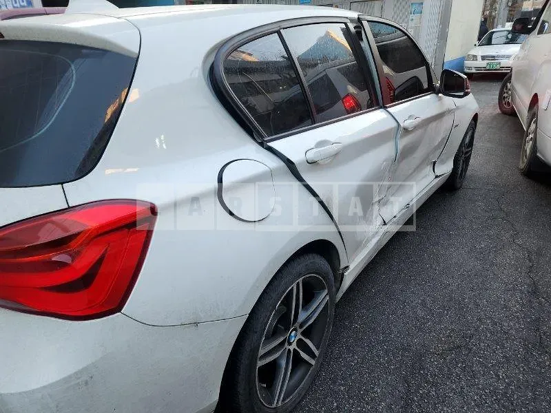 Photo 2 of 23: 2017 BMW 118d, VIN WBA1S5106H5G74842 — Korean insurance auction